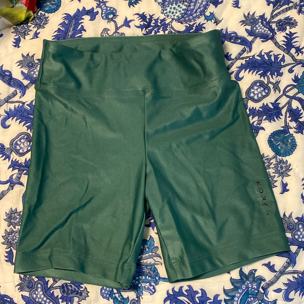 Koral bike shorts small in forest green. NWOT.